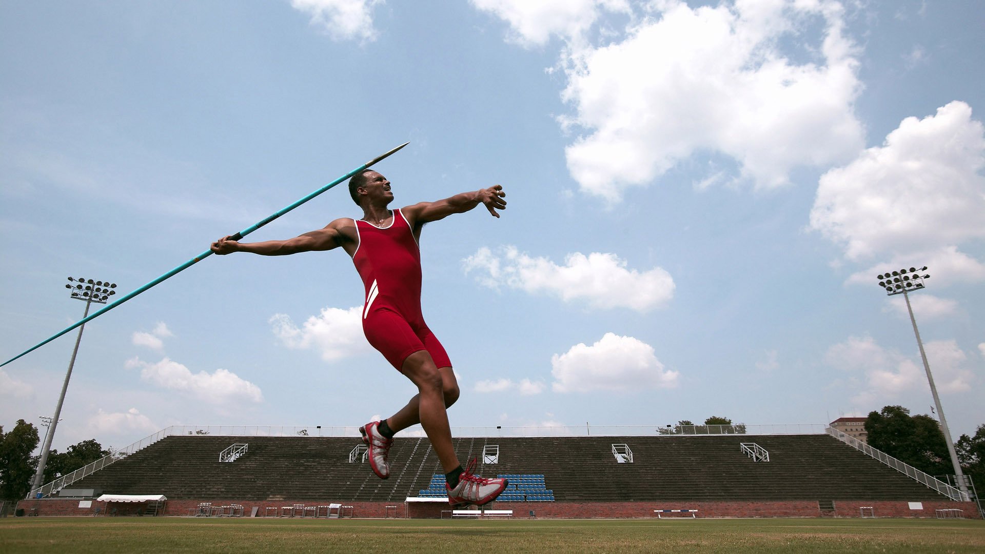 中国瑜伽品牌与国际知名品牌合作推出新产品,国内五大瑜伽馆知名品牌