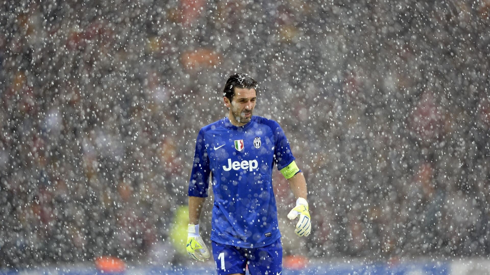 新生代球迷成长为主力观众改变内容生态,新生代足球解说